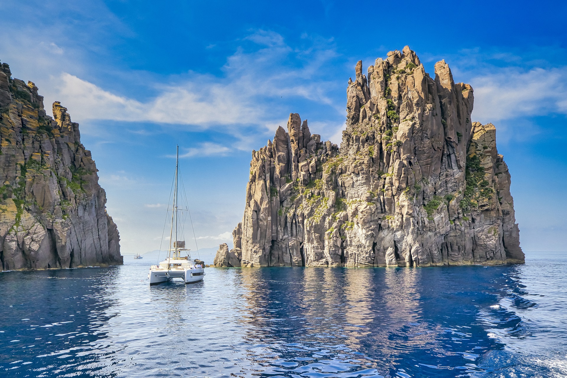 Sailing Sicily: Navigating the Jewel of the Mediterranean